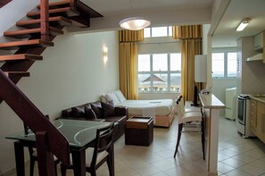 Dúplex | 1 dormitori, habitacions insonoritzades, wifi gratuïta i roba de llit