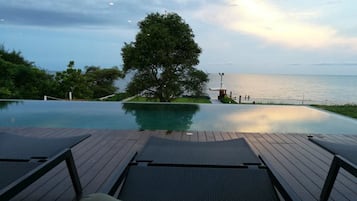 Sundeck