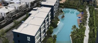 Baan Thew Talay Blue Sapphire 353