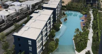 Baan Thew Talay Blue Sapphire 353