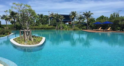 Baan Thew Talay Blue Sapphire
