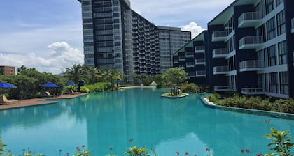 Baan Thew Talay Blue Sapphire