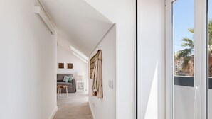 Superior Apartment, 1 Bedroom | Hallway - Hello Lisbon Teatro Nacional Apartments (Lisbon)