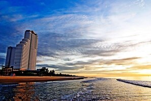 Exterior - Cha-Am Grand Condotel (Cha-am)