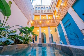 Poolside bar - Riad Tibibt (Marrakech)