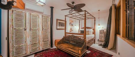 Deluxe Double Room, 1 Queen Bed, Non Smoking, Pool View | Individually decorated, individually furnished, blackout curtains