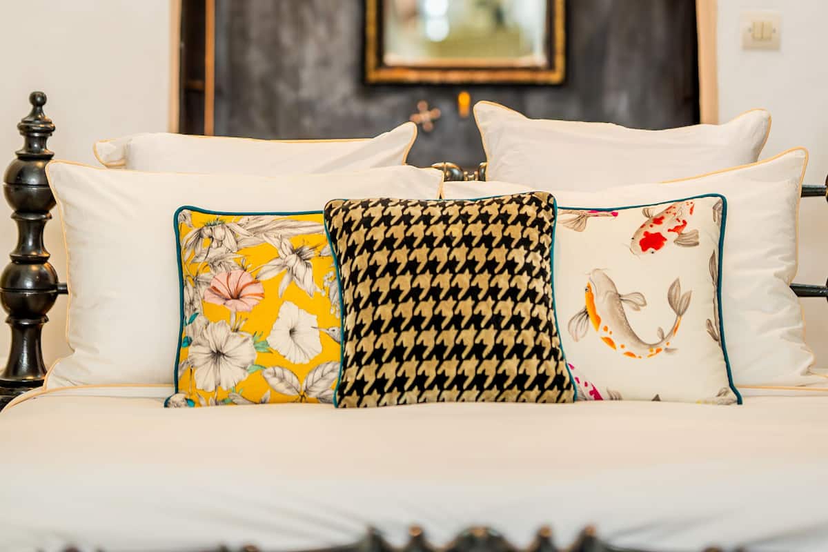 Suite (Douiria) | Individually decorated, individually furnished, blackout drapes