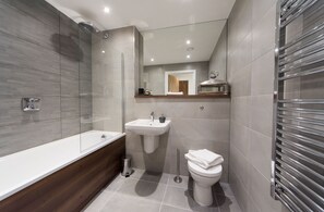 Departamento ejecutivo, 2 habitaciones, vista a la ciudad | Baño