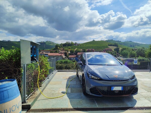 Borne de recharge pour véhicule électrique