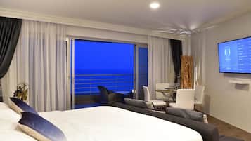 Studio Room with Sea View | Coffres-forts dans les chambres, bureau, Wi-Fi gratuit, draps fournis