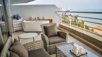 Studio Room with Sea View | Terrace/patio
