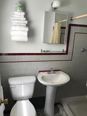 淋浴设施、免费洗浴用品、毛巾