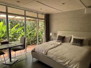 Premium bedding, in-room safe, desk, laptop workspace - Tropicana Beach and Resort (Monrovia)