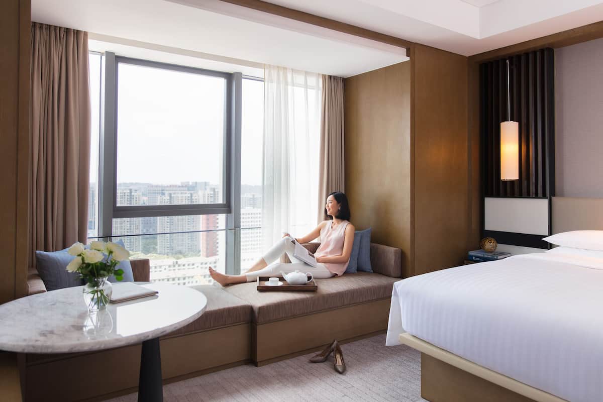 Premium bedding, minibar, in-room safe, desk