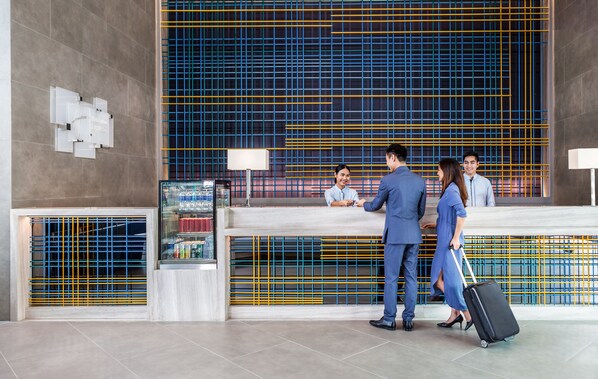 Exterior - Holiday Inn Express Bangkok Soi Soonvijai by IHG (Bangkok)