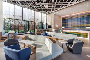 Exterior - Holiday Inn Express Bangkok Soi Soonvijai by IHG (Bangkok)