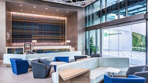 Exterior - Holiday Inn Express Bangkok Soi Soonvijai by IHG (Bangkok)