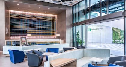 Holiday Inn Express Bangkok Soi Soonvijai by IHG