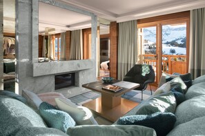 Suite (des Aravis) | Wohnbereich | Flachbildfernseher, Pay-TV