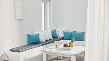 Studio, Garden View | Living area