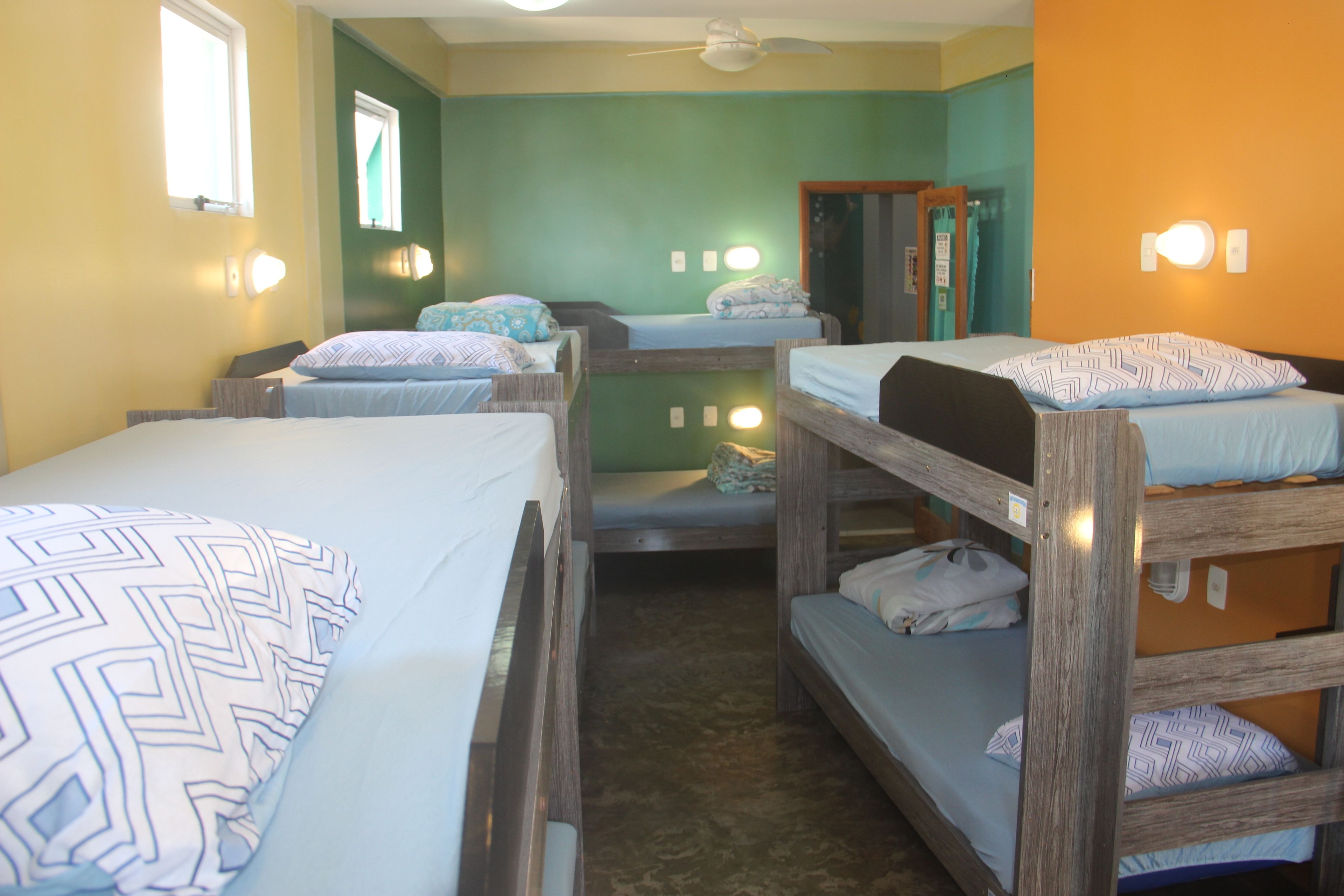 Dormitório compartilhado, somente para homens, banheiro privativo (8 beds) | Cofres nos quartos, Wi-Fi de cortesia