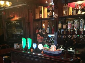 Bar (on property) - Crockets on The Quay (Ballina)