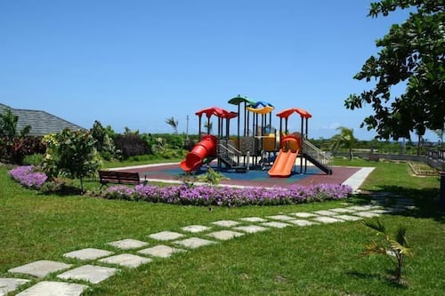Children’s play area – outdoor
