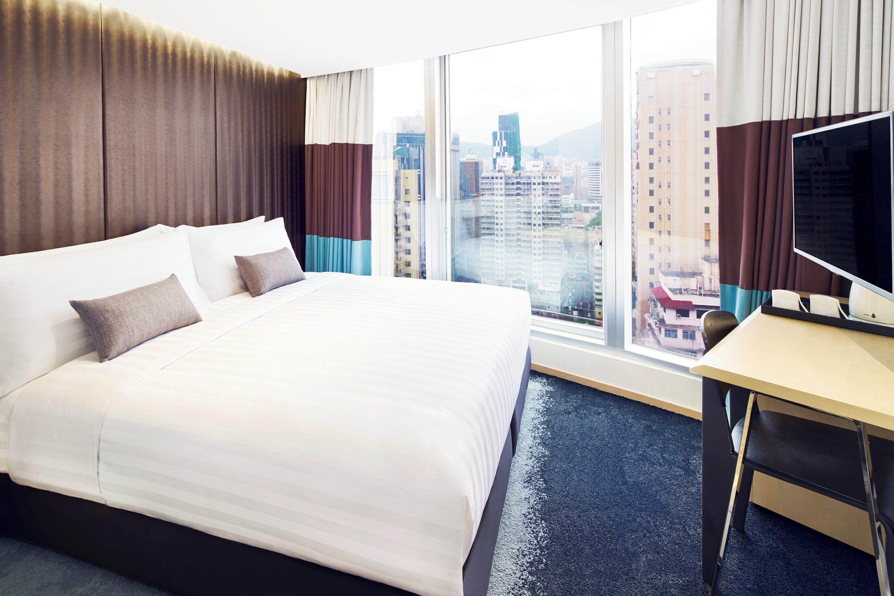 minibar, in-room safe, desk, laptop workspace