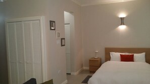 Room, 1 Queen Bed | View from room