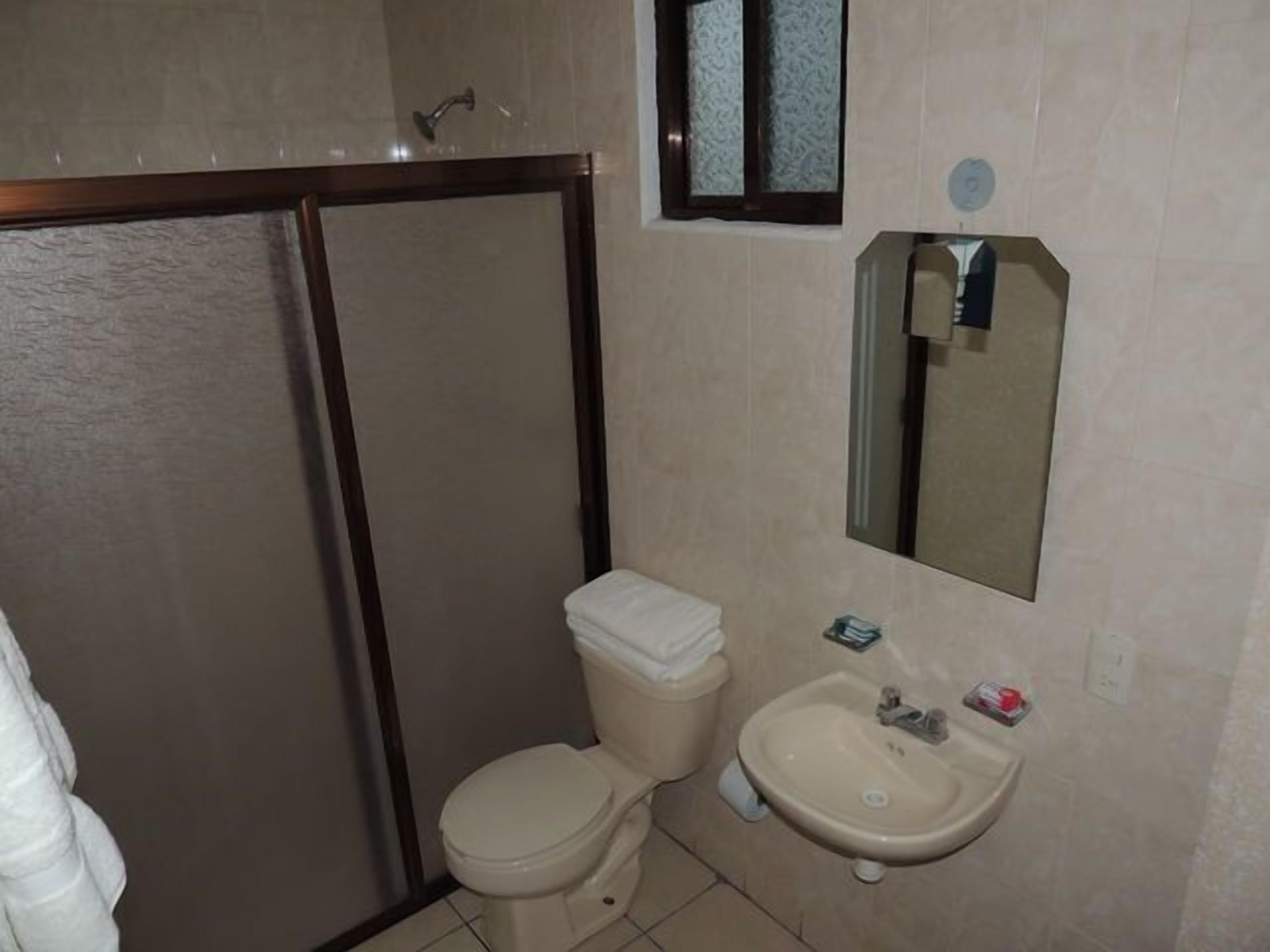 shower, free toiletries, towels