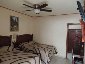 Double Room, 2 Double Beds - Hotel Posada San Jorge (Ezequiel Montes)