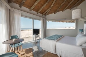 Hochwertige Bettwaren, Zimmersafe, Verdunkelungsvorhänge