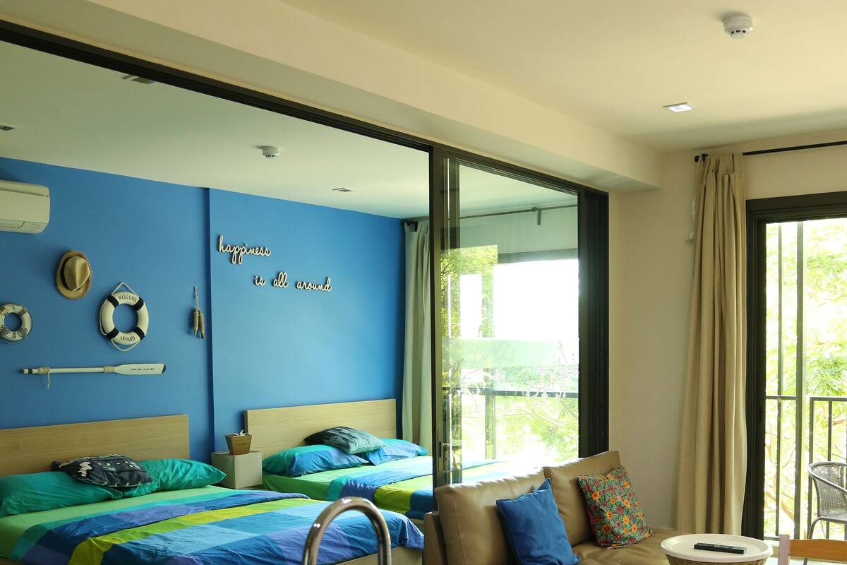 Studio | Living area | LCD TV