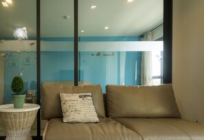 Studio | Living room