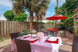 Outdoor dining
