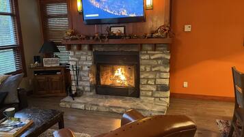 Smart TV, chimenea, Netflix y reproductor de DVD