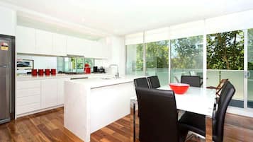 Apartment, 2 Bedrooms | Private kitchen | Full-sized fridge, oven, stovetop, dishwasher