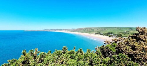 Beautiful peaceful village location,  gorgeous  views across the valley in AONB.