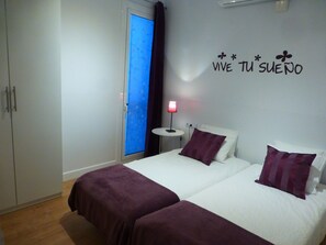 3 chambres, fer et planche à repasser, lit parapluie, Wi-Fi gratuit