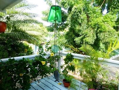 Beautiful, spacious air-conditioned apartment close to south coast beaches