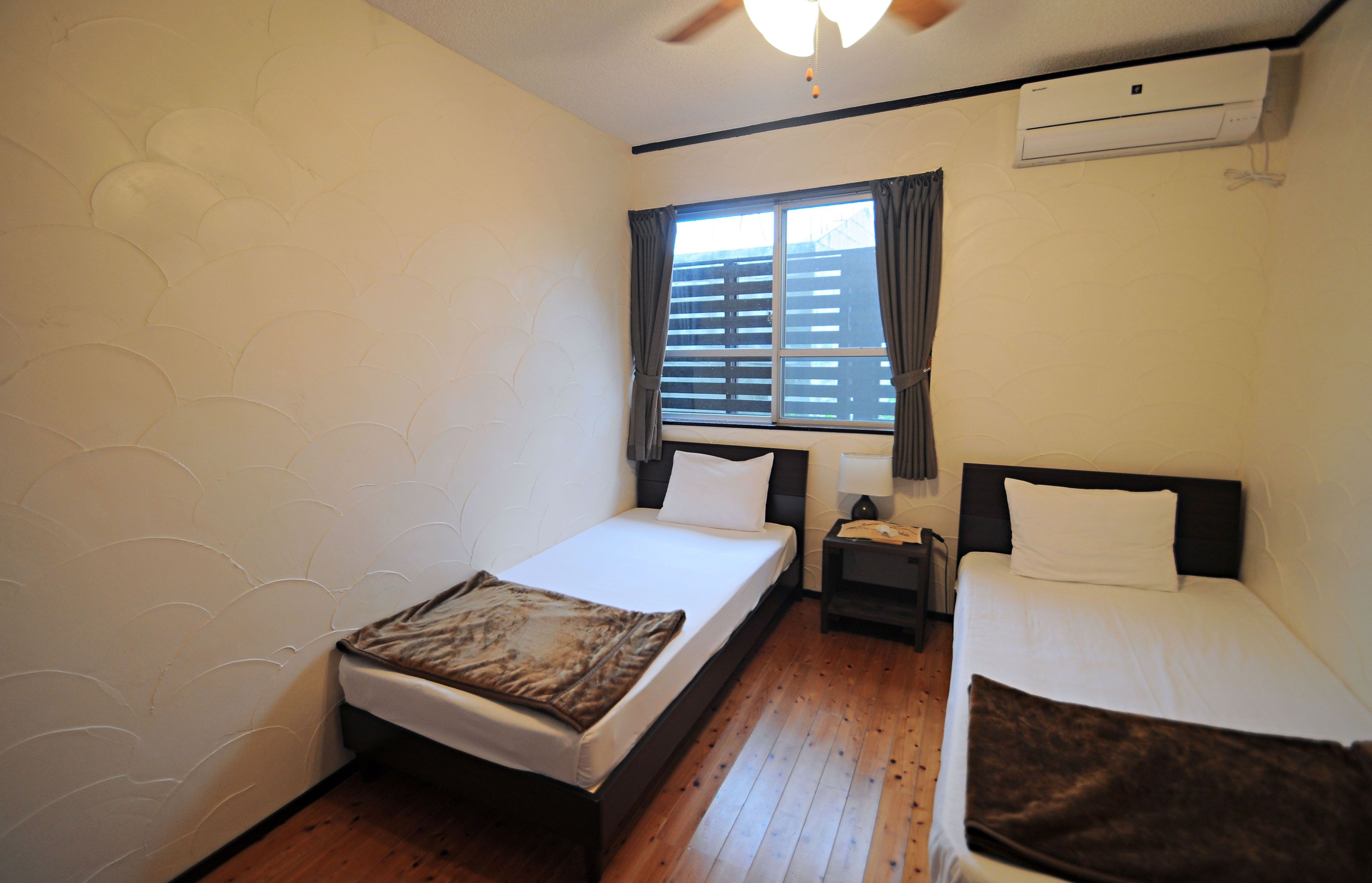 twin room | free wifi, bed sheets