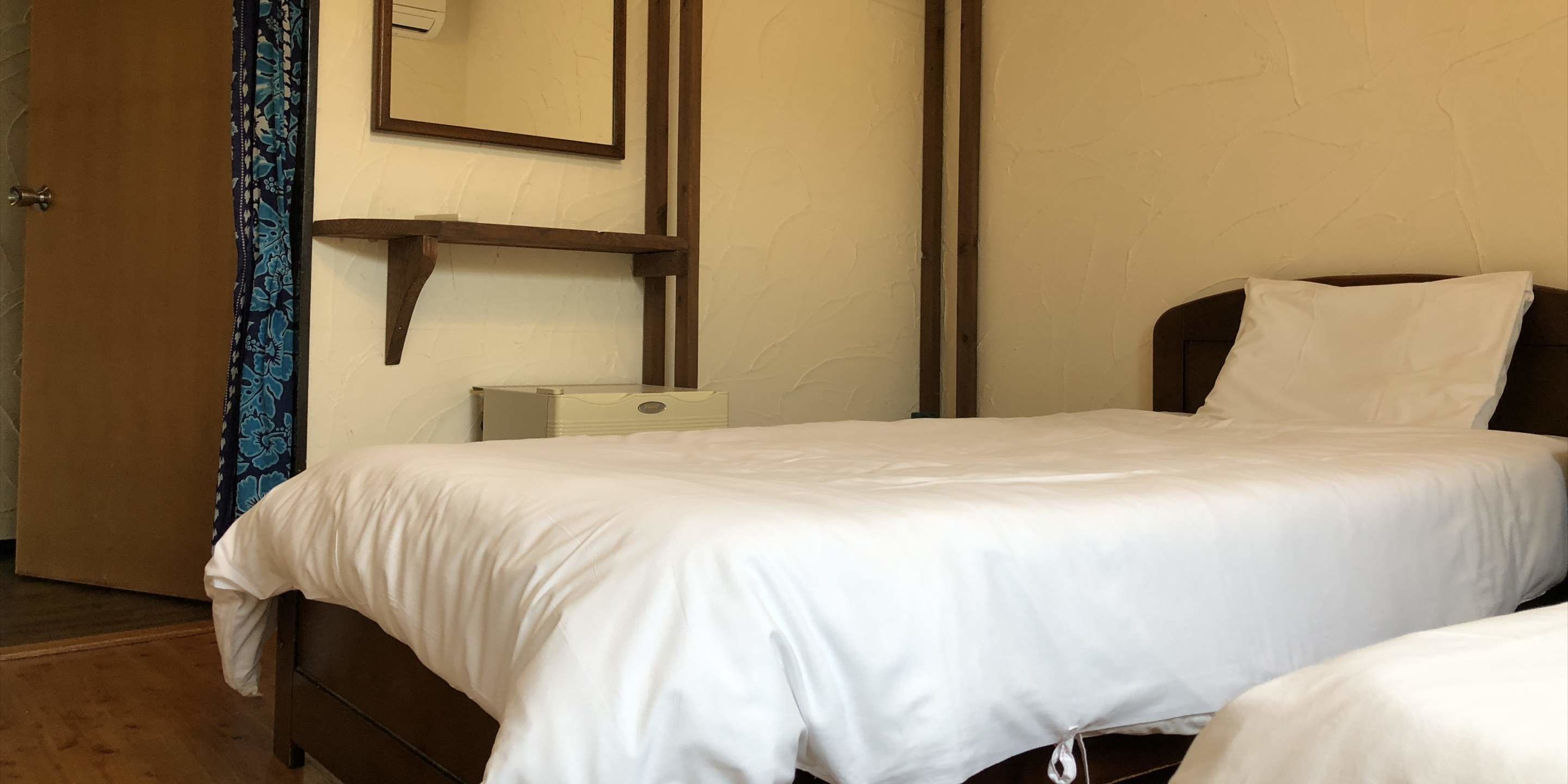 twin room | free wifi, bed sheets