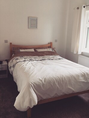 3 bedrooms, iron/ironing board, travel cot, free WiFi