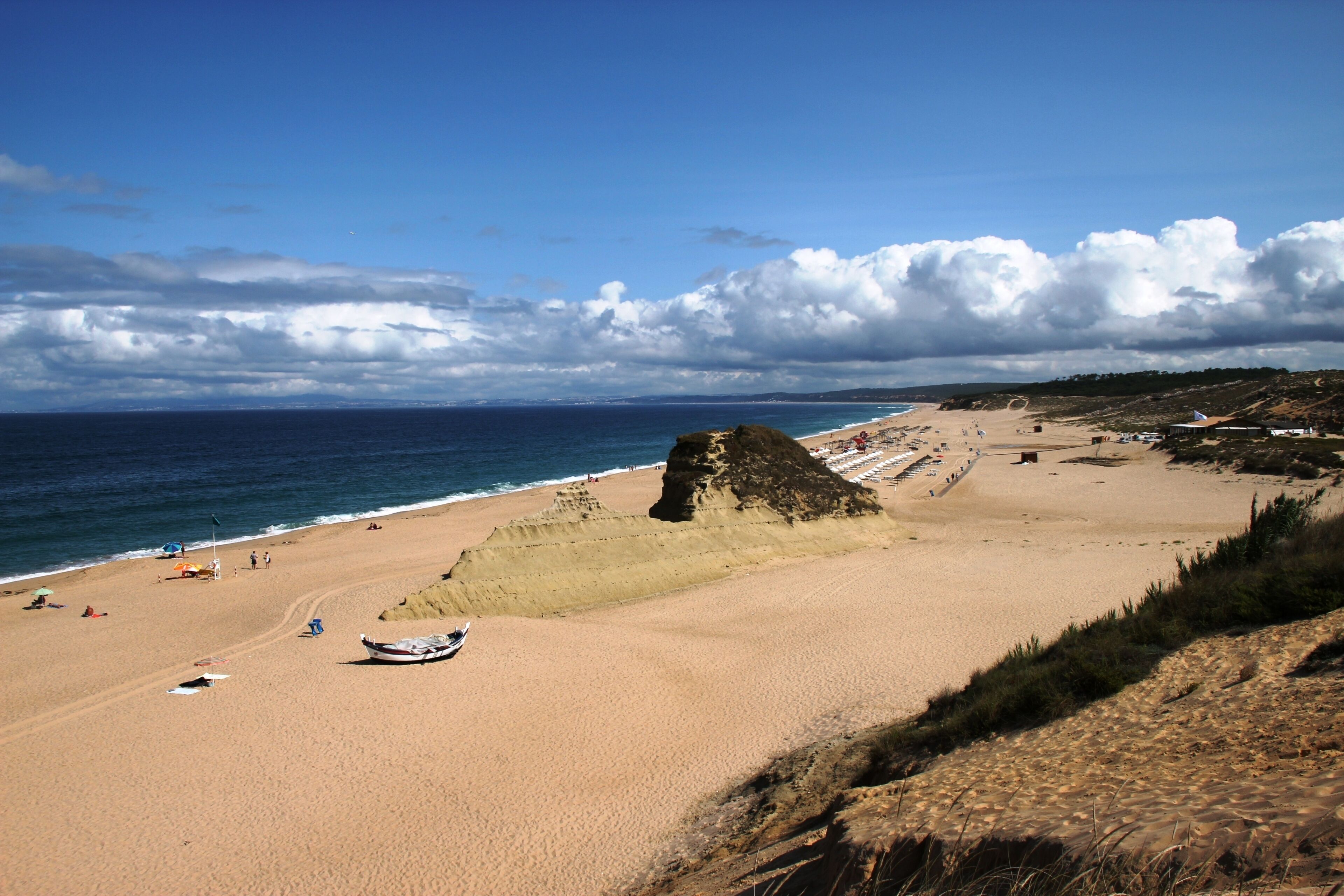 Plage à proximité, chaises longues