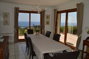 Dining - Luxury villa, heated pool, panoramic sea view, air conditionin (Roquebrune-Sur-Argens)