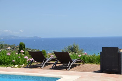 Luxury villa, heated pool, panoramic sea view, air conditionin
