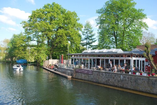 Cozy vacation home for families w. Dog, fenced, fireplace, 200m to Lake Plau