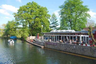 Cozy vacation home for families w. Dog, fenced, fireplace, 200m to Lake Plau