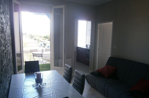 VIEUX-BOUCAU APT 6 PERS. FULLY EQUIPPED, DONE AGAIN - NEAR OCEAN AND LAKE