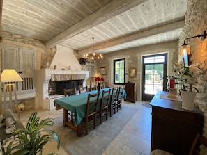 Dining - Luxury Mas 5★ in St-Rémy - Heated pool, Spa, Poolhouse - MAS CHANTE-MERLE (Saint-Rémy-De-Provence)